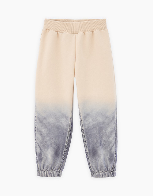 Вид спереди